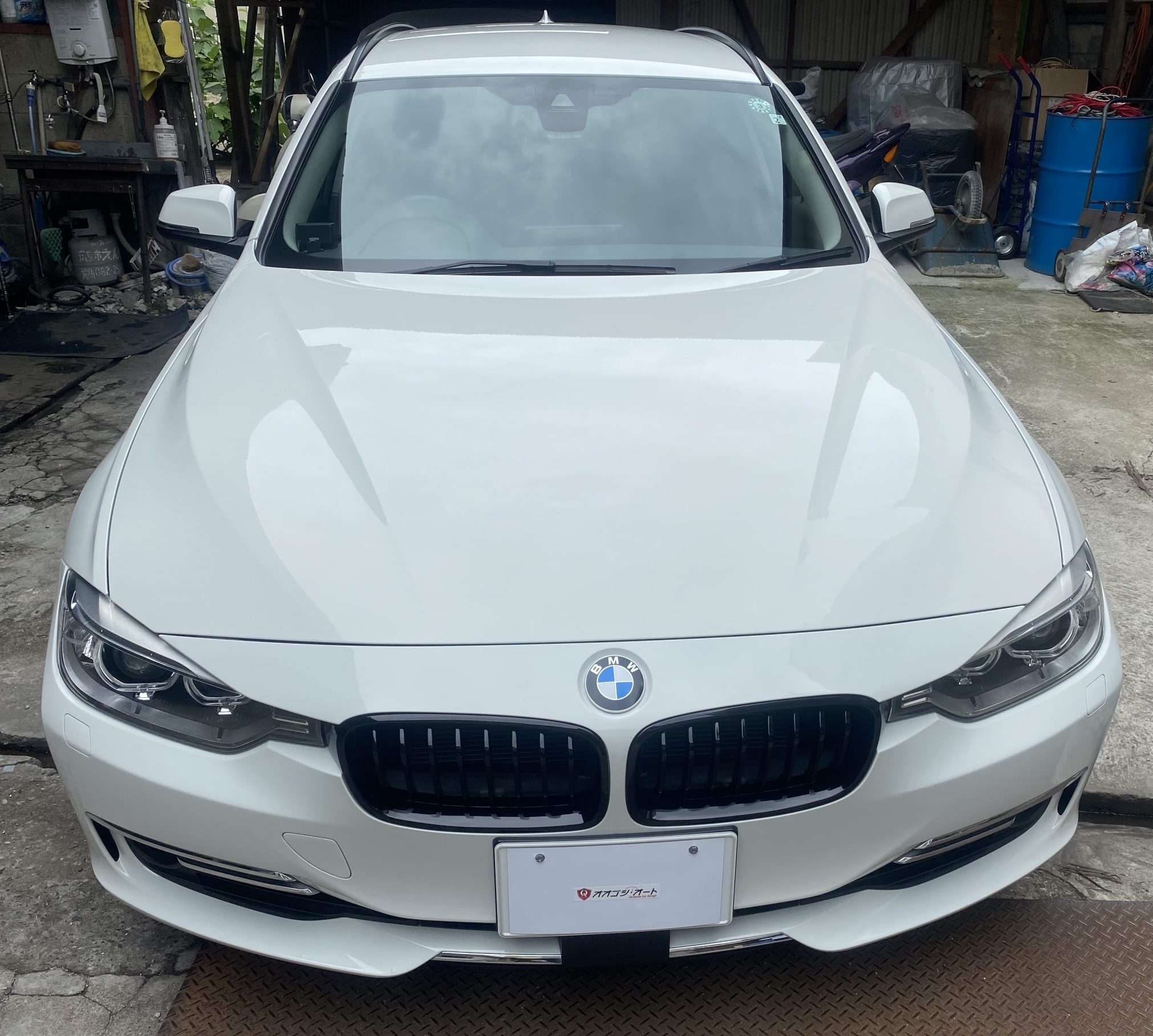 BMW320d(F31)グリル交換しました。