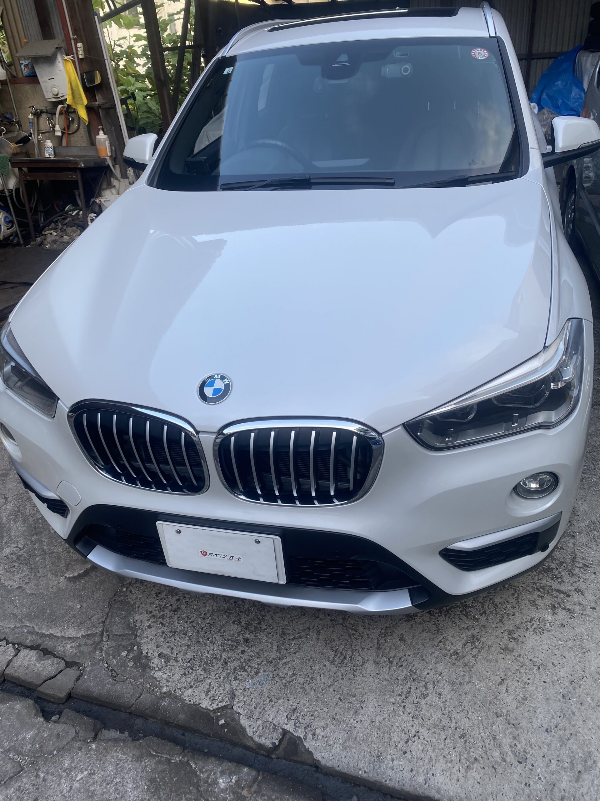 BMW　X1（F48）動き出し注意警告灯点灯